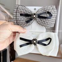 ราคา โบว์ติดผม ส่งจากไทย โบว์ติดผมสวย กิ๊บโบว์ติดผม สีขาว สีดำ (41160771269)