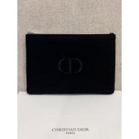 ราคา Diorแท้ใหม่กระเป๋าเครื่องสำอางสีดำปักCDสวยหรูมากค่ะพร้อมกล่องสินค้าจากเคาน์เตอร์เครื่องสำอางDior (20879660066)