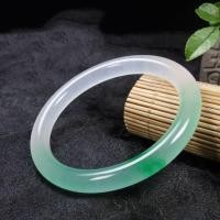 ราคา สร้อยข้อมือหยกธรรมชาติสีเขียวอ่อนรอบบาร์ลอยสร้อยข้อมือดอกไม้น้ําแข็งใสสร้อยข้อมือหยกสีเขียวเล็กๆน้อยๆ (29034187243)