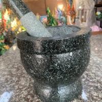 ราคา ครกหินแกรนิตดำ แท้100%หินอ่างศิลา พร้อมสาก ขนาด7.นิ้ว ราคา 519บาท (3921489535)