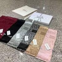 ราคา ผ้าพันคอChristian Dior (5062756401)