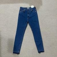 ราคา กางเกงยีนส์ขายาว Bershka size 38 (26200954338)