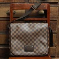 ราคา กระเป๋าหลุยส์ ปี 10 ทรงแมสเซนเจอ เก็บนอนตู้ สภาพดี (4405653126)