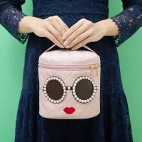 ราคา กระเป๋านิตยสารญี่ปุ่น A-jolie แว่นกันแดด ปากแดง กระเป๋าเครื่องสำอางพกพา (26133636157)