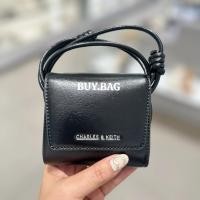 ราคา CHARLES & KEITH : มีโค้ดลด30% CK6-10770635 กระเป๋าสตางค์ใบสั้น มีสายสะพาย ของแท้จากช็อป100% (24380552871)