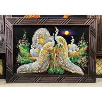 ราคา ภาพวาดนกยูงครอบครัว บนผืนผ้ากำมะหยี่ พร้อมกรอบไม้สักแท้ (ขนาดกลาง) (21882735197)
