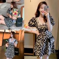 ราคา พร้อมส่ง Daisy Mini Dress เดรสคอบัวลายดอกเดซี่ โทนสีดำขาว น่ารักๆ แต่งแขนตุ๊กตา งานป้ายypy เดรสลายดอกไม้ (16495061500)