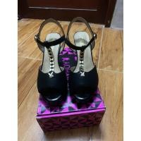 ราคา ส่งต่อรองเท้าส้นสูง Playboy สภาพดี (41801012915)