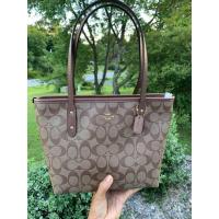 ราคา พร้อมส่งแท้ Coach Mini city zip tote (7857095903)