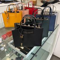 ราคา (ผ่อน 0%) ของแท้!! พร้อมส่งในไทย!! Marc Jacobs Mini Grind Leather Tote (8458366376)
