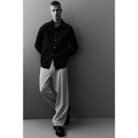 ราคา H&M(เอชแอนด์เอ็ม) เสื้อเชิ้ตผ้าคอตตอนลูกฟูกทรงพอดีตัว Men Regular Fit Corduroy shirt 1227956_2 (28966437257)