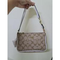 ราคา กระเป๋า Coach Top Handle Pouch งานปั้ม (10325555399)