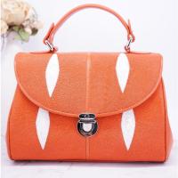ราคา กระเป๋าสะพายผู้หญิง หนังปลากระเบนแท้ รุ่นSRU161 พร้อมสายสะพายยาว (8409452090)