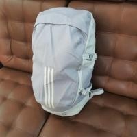 ราคา กระเป๋าเป้ Adidas ใบใหญ่ สีเทา สภาพพอใช้ (27917072531)