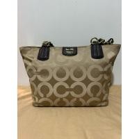 ราคา กระเป๋า Coach มือสอง ของแท้ 100% ขนาดก้นกระเป๋า 12 นิ้ว ปากกระเป๋า 14 นิ้ว สูง 9.5 นิ้ว (24171058730)