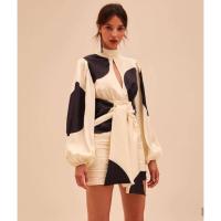 ราคา Sale Sz.XL งานป้าย Kira เดรสสั้นแขนยาวลายกราฟฟิกสวยๆคะ (2420981050)