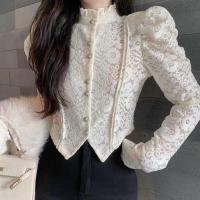 ราคา ‍♀️พร้อมส่ง‍♀️เสื้อลูกไม้คอจีนผ้าลูกไม้หนานุ่มแต่งขนกระดุมทองเรียบหรู (27462647506)