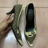 ราคา รองเท้าคัทชู Celine มือสอง ของแท้ ไซส์38 (6606684542)