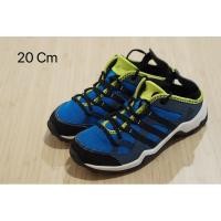 ราคา adidas รองเท้าผ้าใบเด็กมือสองของแท้ (22268491013)