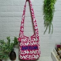 ราคา กระเป๋าสะพาย Cross Body ได้ งาน Brand Robin ruth กว้าง 15 สูง 13 นิ้ว ก้น 5 นิ้ว ราคา 250 บาท ส่งฟรี (15534221826)