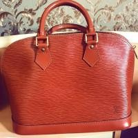 ราคา ขาย Louis Vuitton Alma Epi 30 แท้ 100% สีส้มอิฐ สวยสภาพนางฟ้าค่ะ. (1727794088)