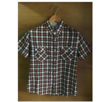 ราคา เสื้อเชิ้ตลายสก๊อต Levi's สภาพสวยไม่มีตำหนิ ของแท้ อก40 ยาว24.5 ราคา200บาท (6203068947)
