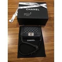 ราคา chanel boy มือสอง 8นิ้ว calf holo19 ของแท้ (8418923537)