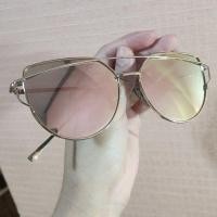 ราคา แว่นตาgamtปรอทชมพู มือสอง แท้ สภาพ 85%++ (28308437765)