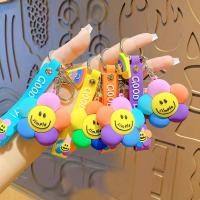 ราคา การ์ตูนน่ารักรอยยิ้มสีสันดอกทานตะวัน พวงกุญแจ จี้ผู้หญิงสร้างสรรค์คู่รถเป้ จี้ พวงกุญแจ (27616144835)