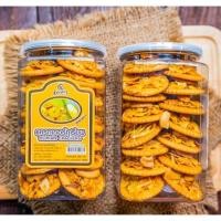 ราคา แครกเกอร์ทุเรียนหมอนทอง หอม กรอบ อร่อย แบบกระปุก แม่โสภา ขนาด 240 กรัม (21388266610)