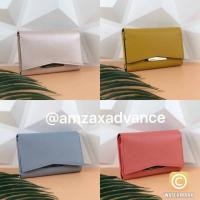 ราคา CHARLES & KEITH V-CUT FRONT FLAP WALLET กระเป๋าเงินใบกลางแบบ 3 พับ รุ่นใหม่ล่าสุด (3418638670)