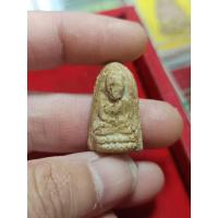 ราคา หลวงปู่ทวดพิมพ์พระรอดเนื้อผงน้ำมันไม่ทราบที่สวย (40607710685)