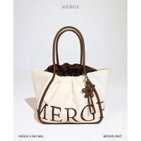 ราคา Merge A Day Bag ของแท้ 100% [ใช้โค้ดลด 1000] รอบกด 10/11 (28209222993)