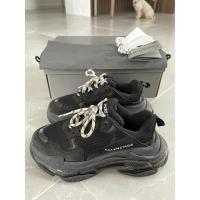 ราคา รองเท้า Balenciaga รุ่น Triple S ส้นใส limited หายาก สภาพ 99% แท้ 100% อุปกรณ์ครบ จากช้อปสิงคโปร์ (13940330671)