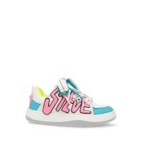 ราคา Steve Madden รุ่น RETROLITE รองเท้าผ้าใบผู้หญิง - สีฟ้า (24967313075)