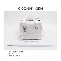 ราคา CK CALVIN KLEIN กระเป๋าสะพายผู้หญิง รุ่น GH0357T0100 Code:GH0357T0100-100 (5275949790)