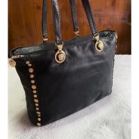 ราคา Gianni Versace Vintage Leather Medusa tote Bag วินเทจ ของแท้ แบรนด์เนม กระเป๋ามือสอง (17691581522)