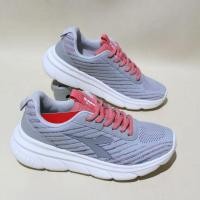 ราคา Diadora EMPOLI สีเทา/สีชมพู (23054771326)