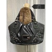 ราคา กระเป๋าสะพายไหล่ guess มือสองของแท้ (12927153158)