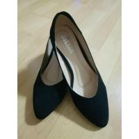 ราคา รองเท้าคัทชู กำมะหยี่ สีดำ มือ2 (2785445010)