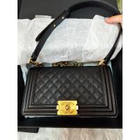 ราคา Used Chanel boy 10" carvier holo27 (22439088726)