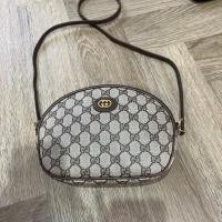 ราคา Gucci vintage crossbody bag มือสองของแท้ (22785034349)