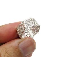 ราคา - แหวน เงินแท้ 92.5% งานฉลุลาย เกือบรอบวง งานส่งออก หน้าแหวนกว้าง 9.2 มิล หนัก 3.1 กรัม ใส่ไม่ซ้ำใครครับ (10446361929)