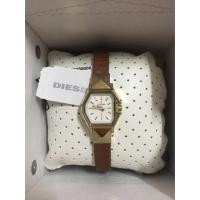ราคา นาฬิกา DIESEL สายหนัง ไร้ตำหนิ ใช้งาน2-3ครั้ง ของแท้ (136521428)