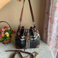 ราคา Beanpole แท้ ขนมจีบ 2 สาย สายยาวเทียบ สภาพดี ขอบหนังแท้ ซับในสะอาดพร้อมใช้ ฐาน 9.5 นิ้วกว้าง 5.5 นิ้วสูง 8 นิ้ว 550 บาท (24191515578)