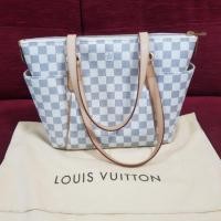 ราคา Louis Vuittonแท้ รุ่น Totally 2011 สีขาว มือ2 (1471370637)