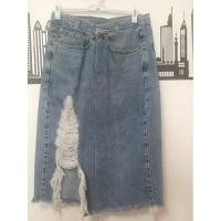 ราคา กระโปรงยีนส์แต่งขาด LEVI (29157696543)