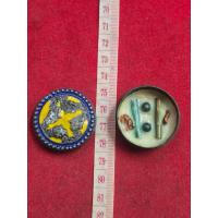 ราคา สีผึ้ง หลวงพ่อเดิม วัดหนองโพ ฝัฃตะกรุด ฝังเม็ดแร่เหล็กไหล ตลับเงินโบราณ ลงยา (24490993450)