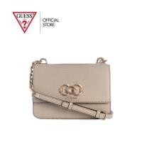 ราคา GUESS กระเป๋า รุ่น KG962420 SALINGE FLAP CROSSBODY สีเบจ (41306015177)