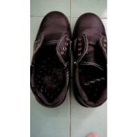 ราคา รองเท้่าเซฟตี้ size39 ได้ทั้งหญิง/ชาย (20912298582)